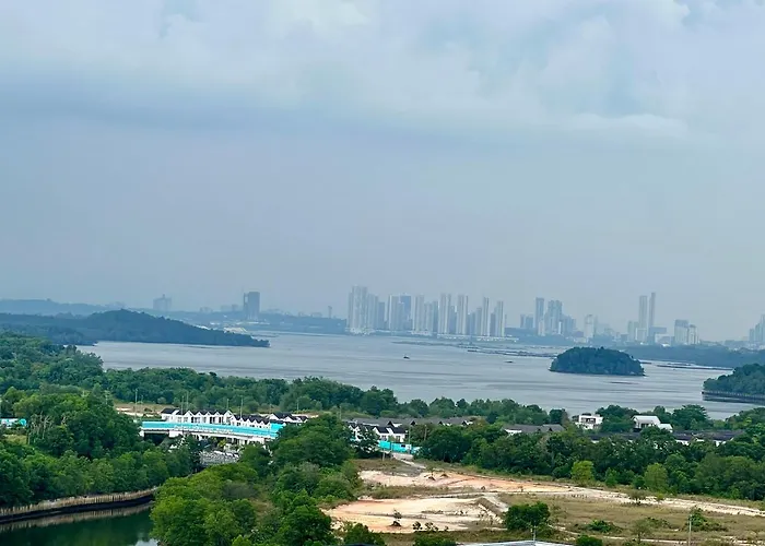 Mins To Johor Bahru Legoland Encorp Marina Puteri Harbour Sea View