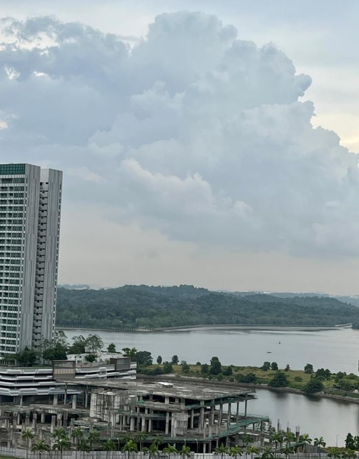 Apartment Mins To Johor Bahru Legoland Encorp Marina Puteri Harbour Sea View *