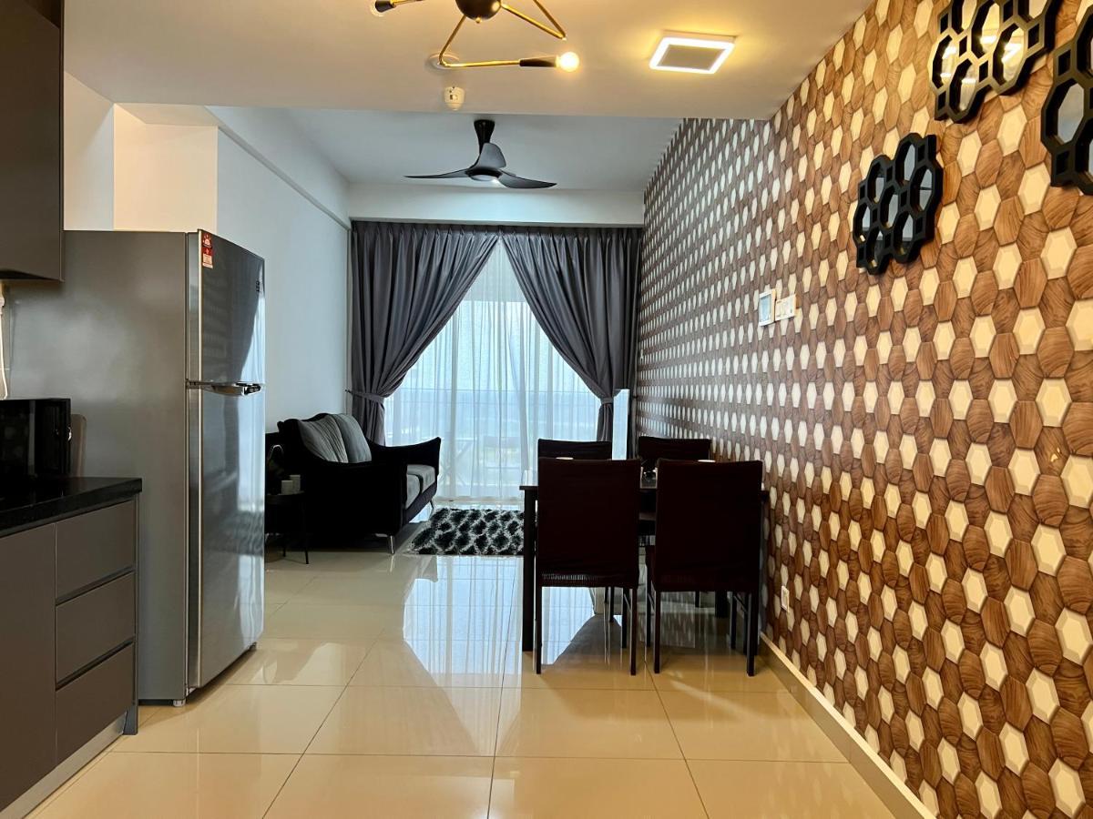 Mins To Johor Bahru Legoland Encorp Marina Puteri Harbour Sea View Apartment Nusajaya (Iskandar Puteri)