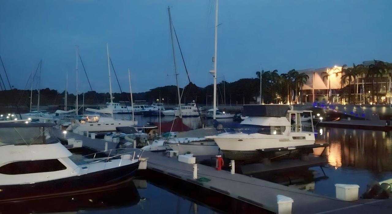 Apartment Mins To Johor Bahru Legoland Encorp Marina Puteri Harbour Sea View